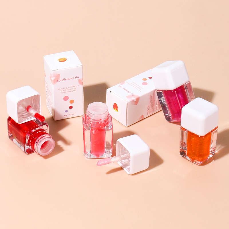 Lip Plumper Oil bottles